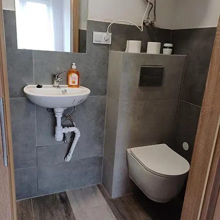 شقة W Stadninie Koni Maszyce